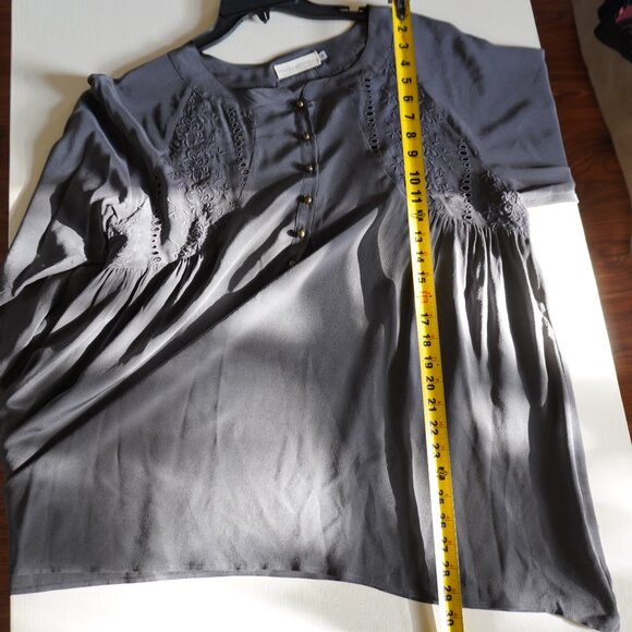 Johnny Was - 4 Love and Liberty Grey Blouse Size Large - Picture 8 of 8